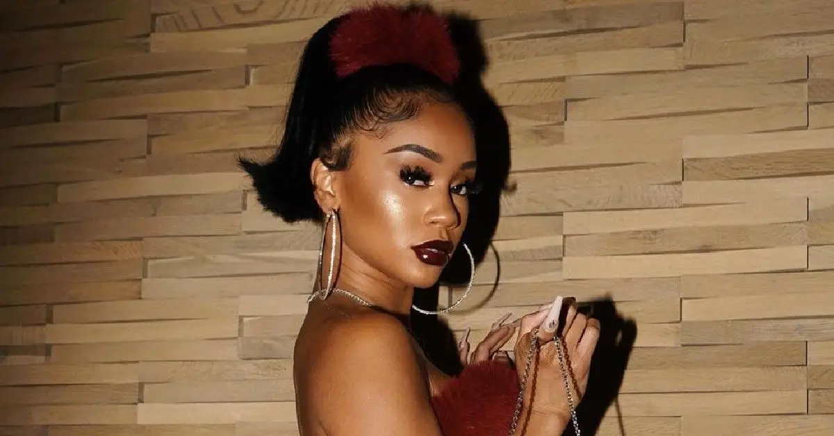 הנה איך השווי הנקי של Saweetie זינק ל-4 מיליון דולר בשנת 2022