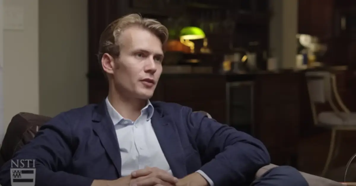 ジョージ・ファーマーの YouTube インタビュー