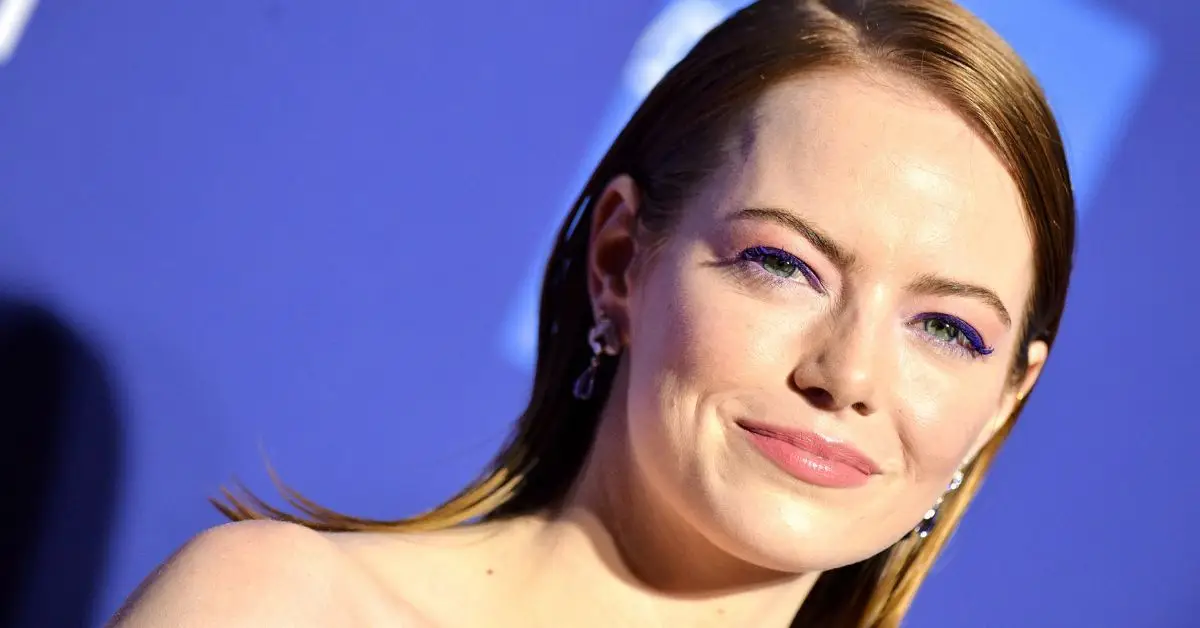 Emma Stone podczas przyjazdów na 30. doroczną galę wręczenia nagród filmowych na Międzynarodowym Festiwalu Filmowym w Palm Springs