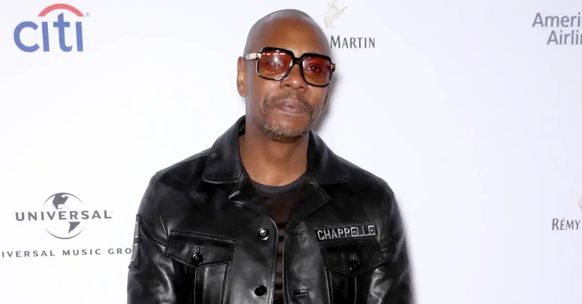 Dave Chappelle a la catifa vermella