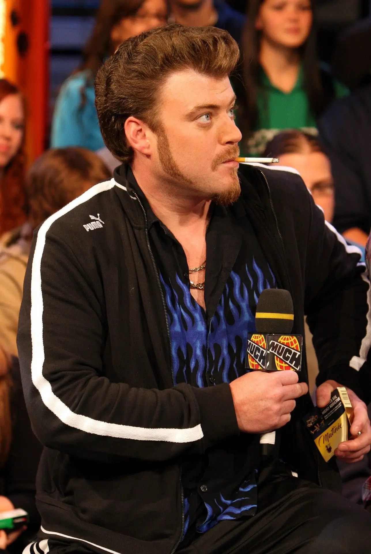 Robb Wells fajčil cigaretu