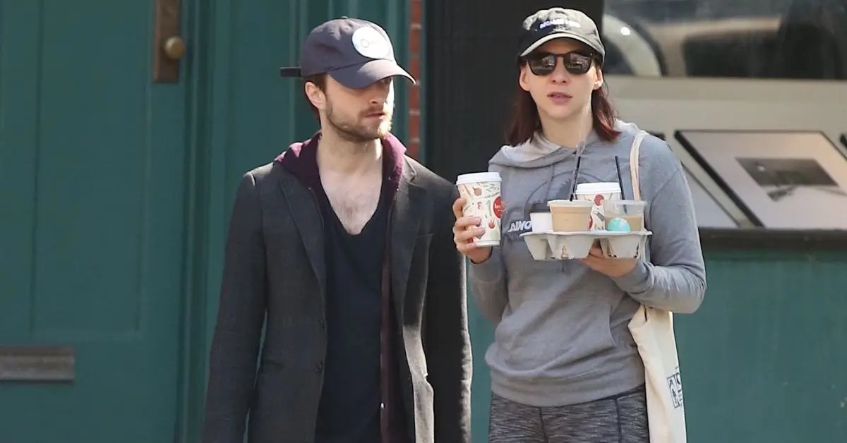 Ako sa priateľka Daniela Radcliffa Erin Darkeová skutočne cíti o svojej obrovskej sláve Harryho Pottera?