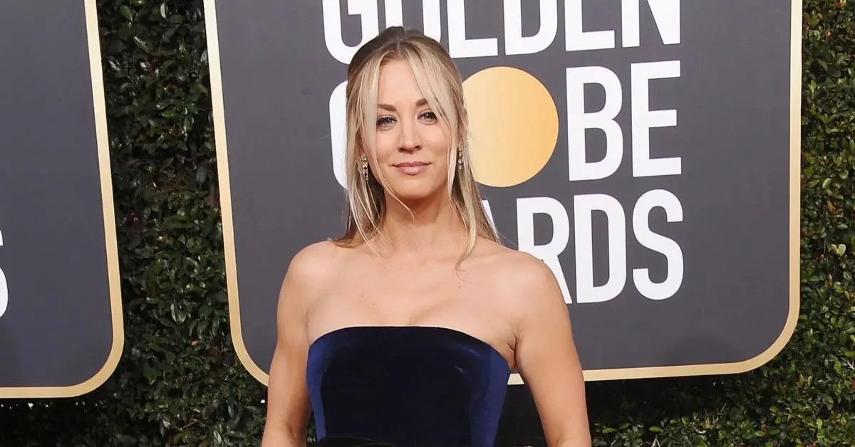 Kaley Cuoco ser stark ut
