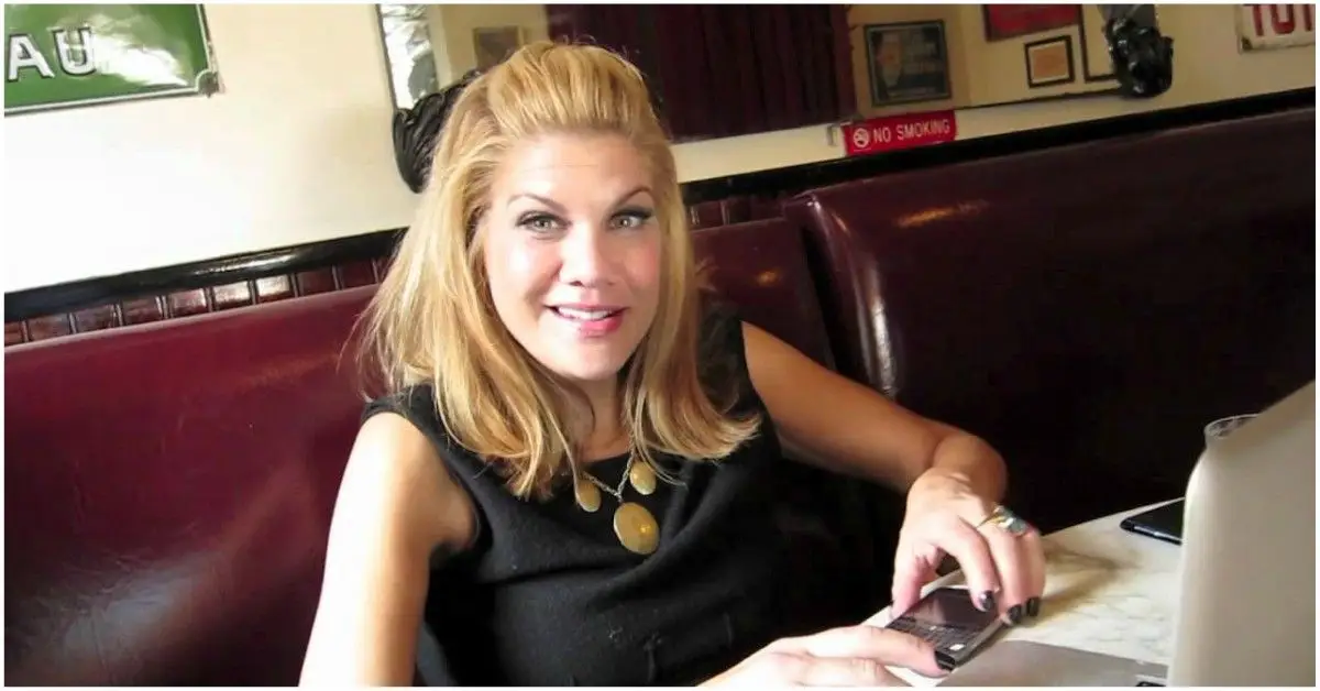 Què li va passar a Kristen Johnston?