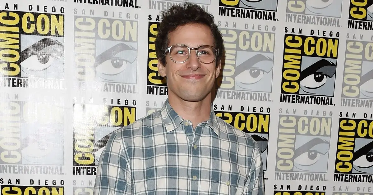 레드카펫 위의 앤디 샘버그