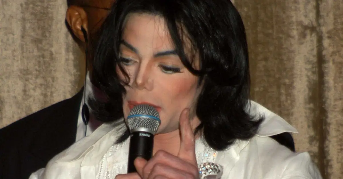 Michael Jackson en su fiesta de cumpleaños número 45