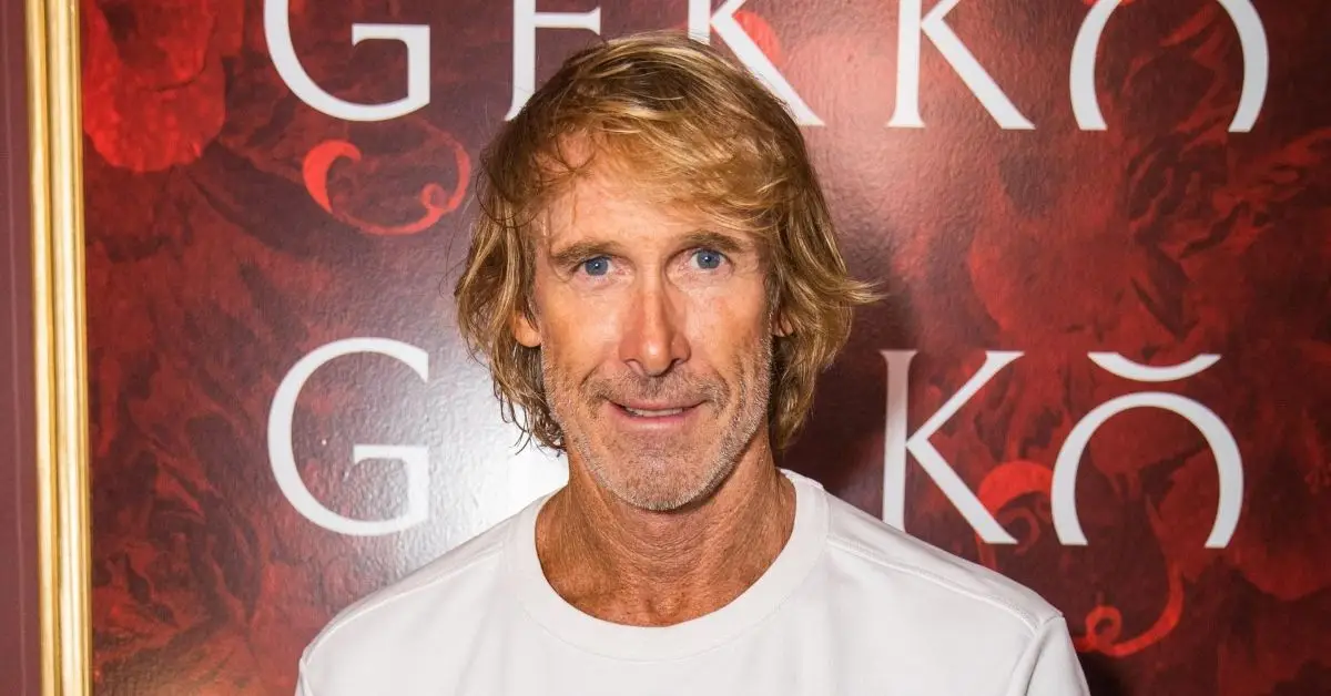 מייקל ביי על השטיח האדום