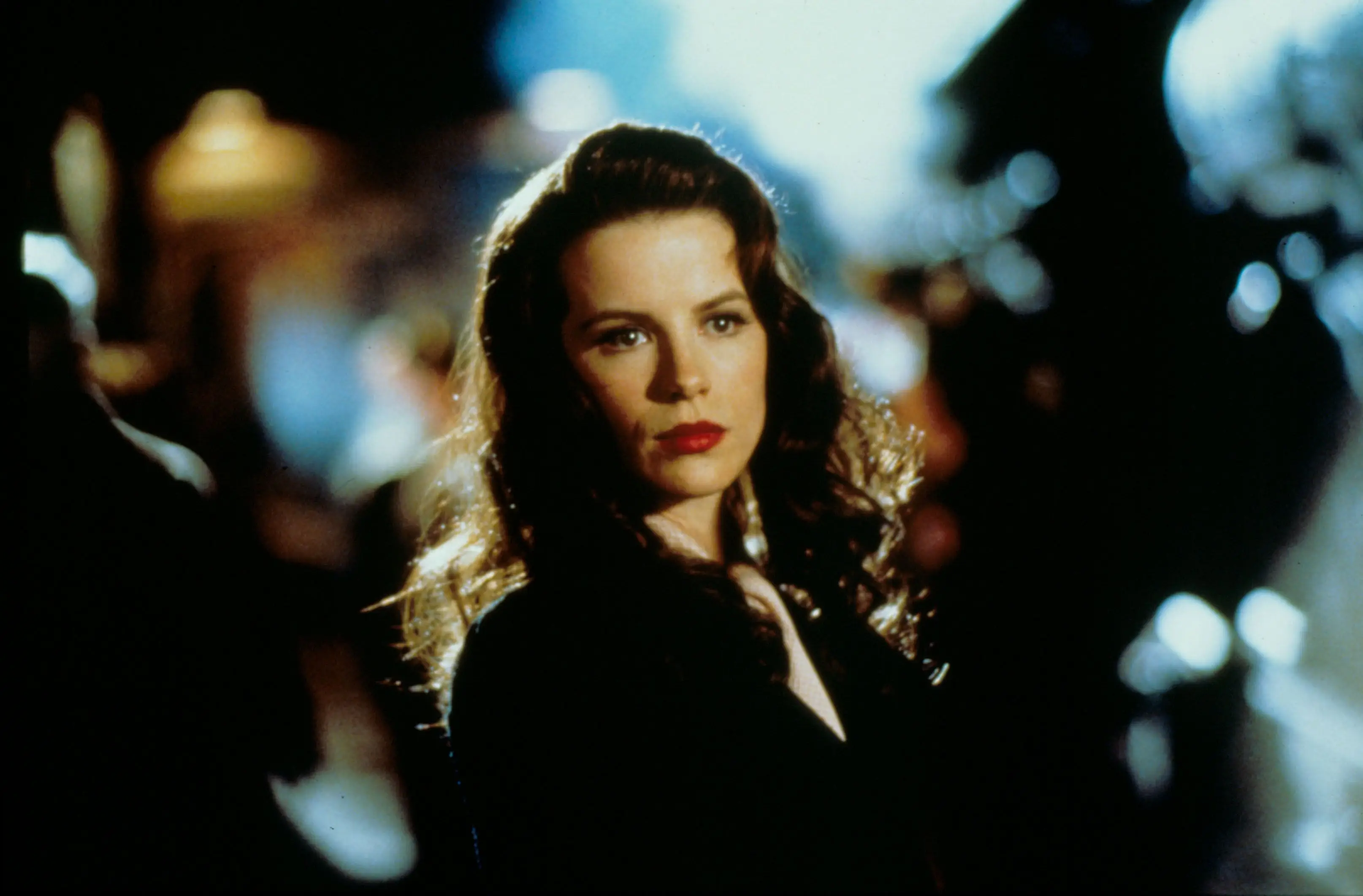 Kate Beckinsale a été choisie pour Pearl Harbor après avoir été jugée « peu attrayante » par Michael Bay