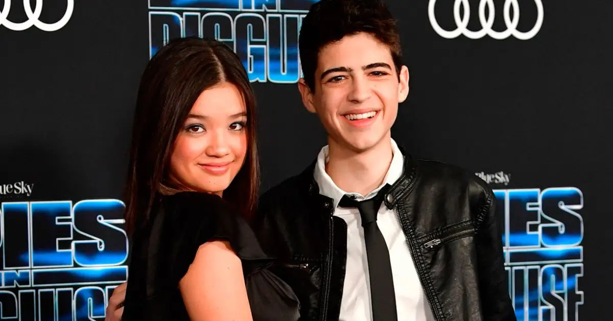 Peyton Elizabeth Lee i Asher Angel