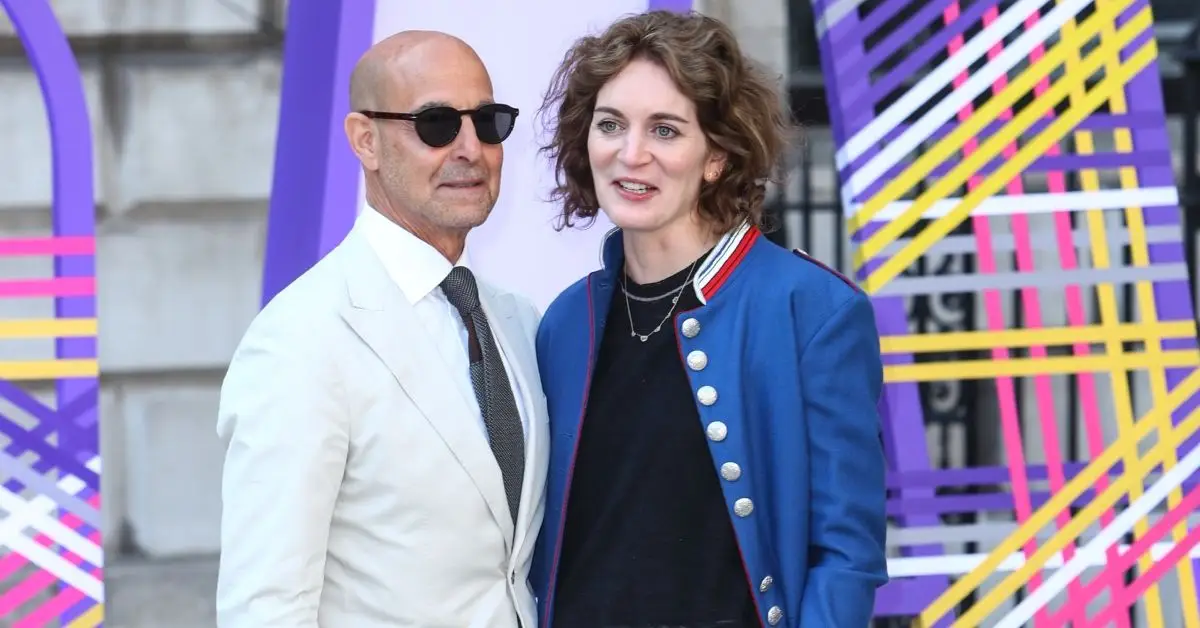 Stanley Tucci e Felicity Blunt no tapete vermelho