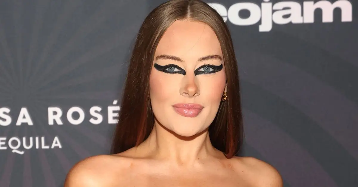 Brooke Schofield ad una festa di Halloween