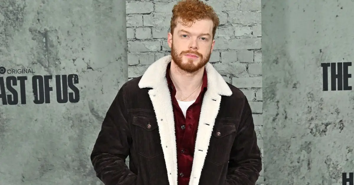 Cameron Monaghan posant per a una foto