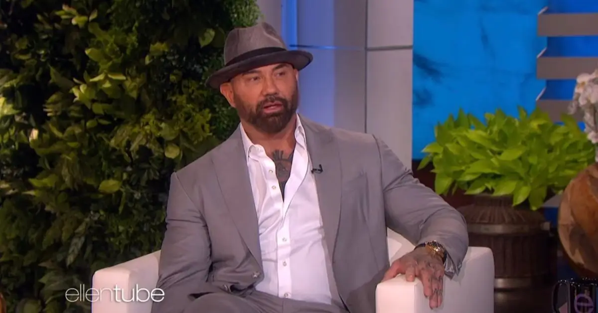 Dave Bautista chiacchiera con Ellen