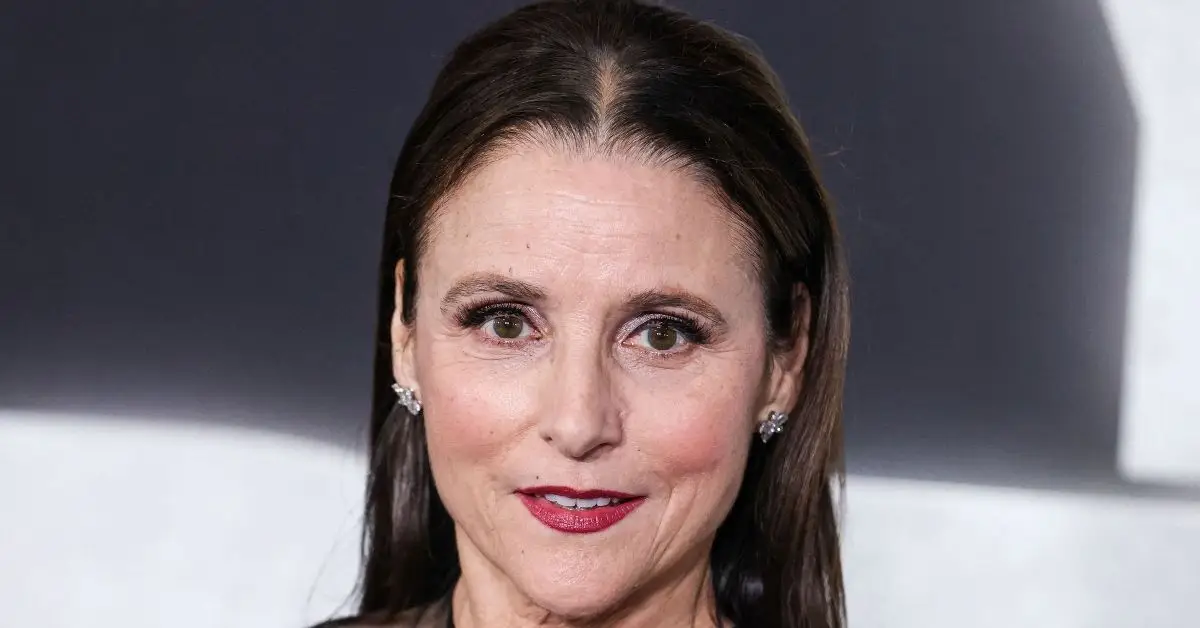 ג'וליה לואי-דרייפוס על השטיח האדום