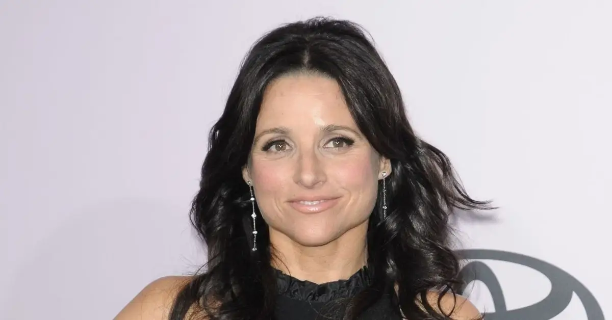 ג'וליה לואי-דרייפוס על השטיח האדום