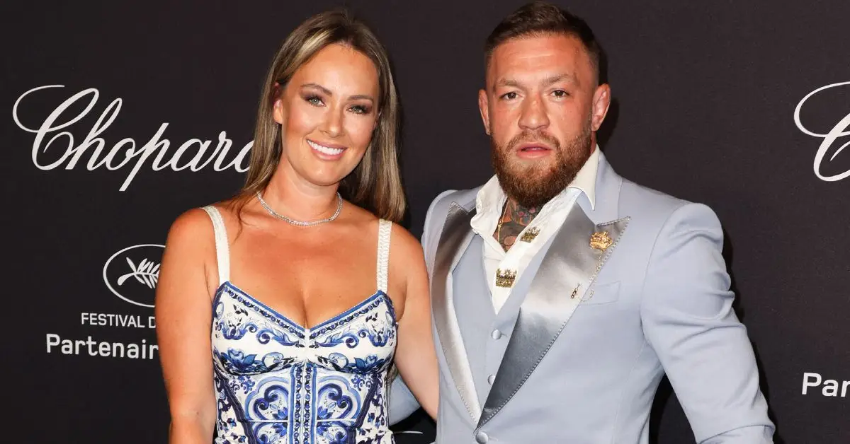 Conor McGregor i Dee Devlin wszyscy wystrojeni