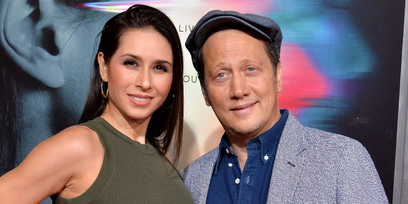 רוב שניידר על השטיח האדום