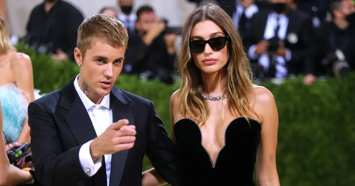 Hailey Bieber y Justin Bieber en la Met Gala