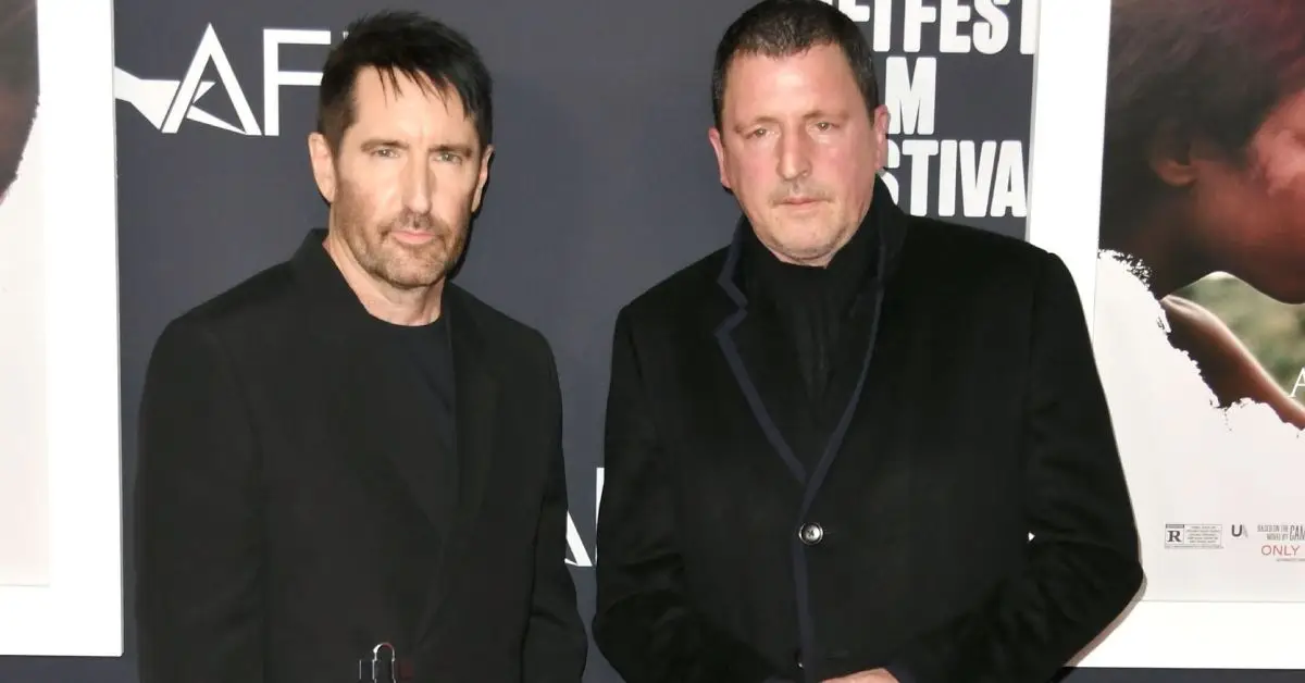 ナイン・インチ・ネイルズのバンドメンバーとトレント・レズナーは実際に友人なのでしょうか、それとも舞台裏にドラマがあるのでしょうか?