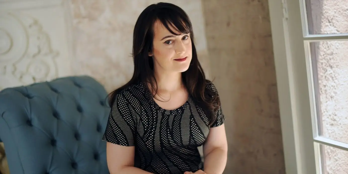 L'ancienne enfant star Mara Wilson est de retour à Hollywood, mais pourquoi a-t-elle arrêté en premier lieu ?