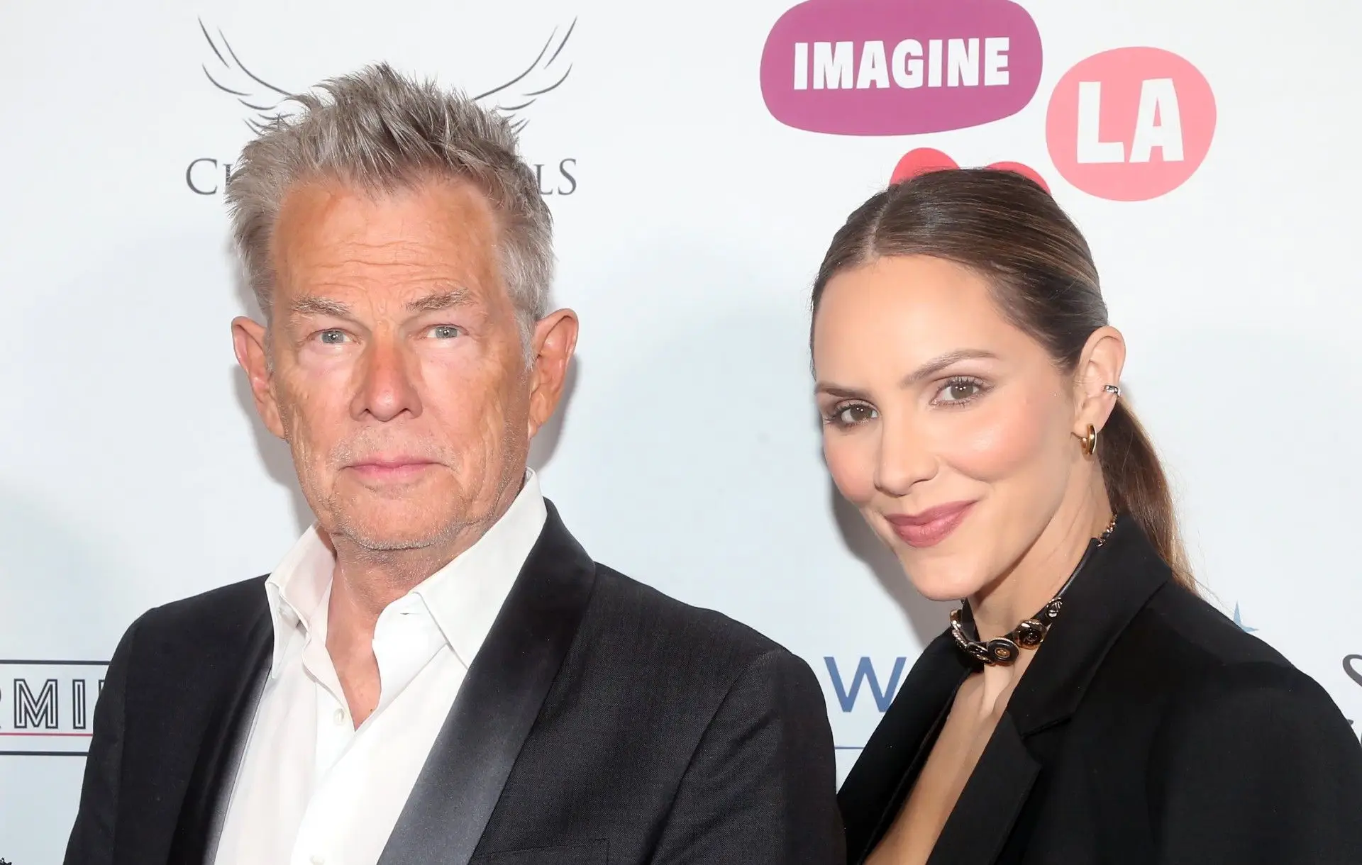 Katharine McPhee und David Foster auf dem roten Teppich