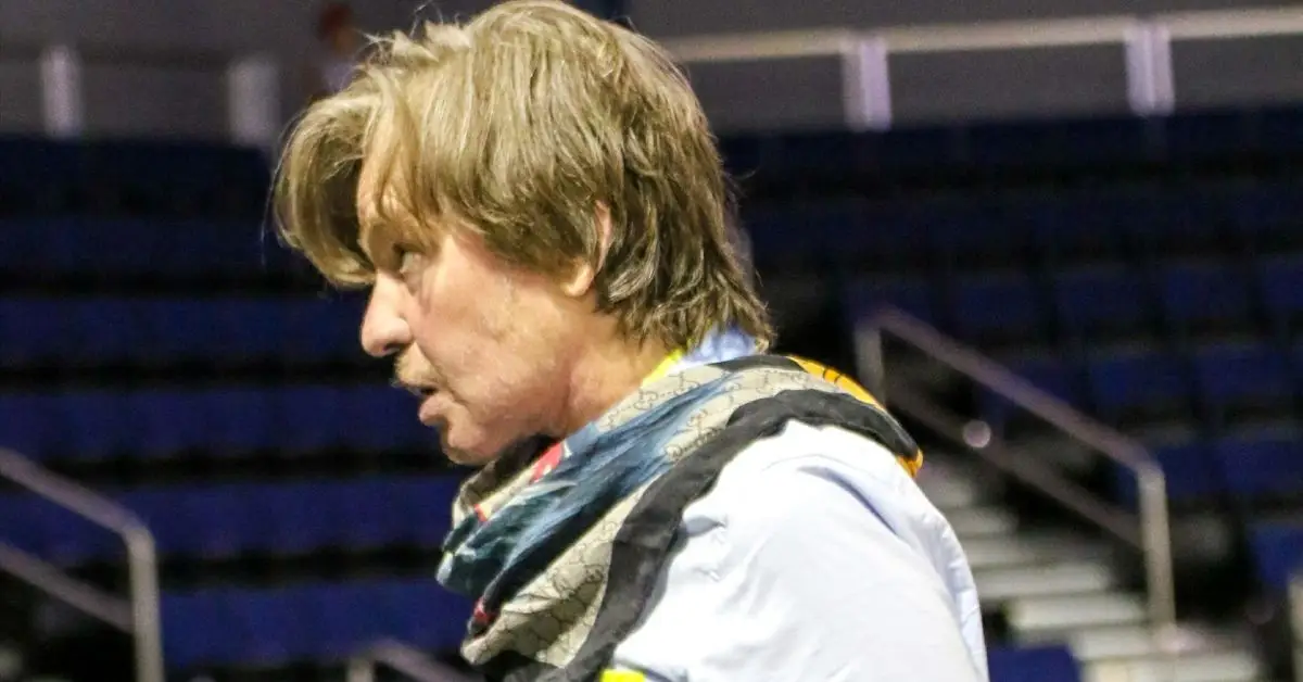 Val Kilmer njuter av en dag ute i 2019 Pauley Pavilion