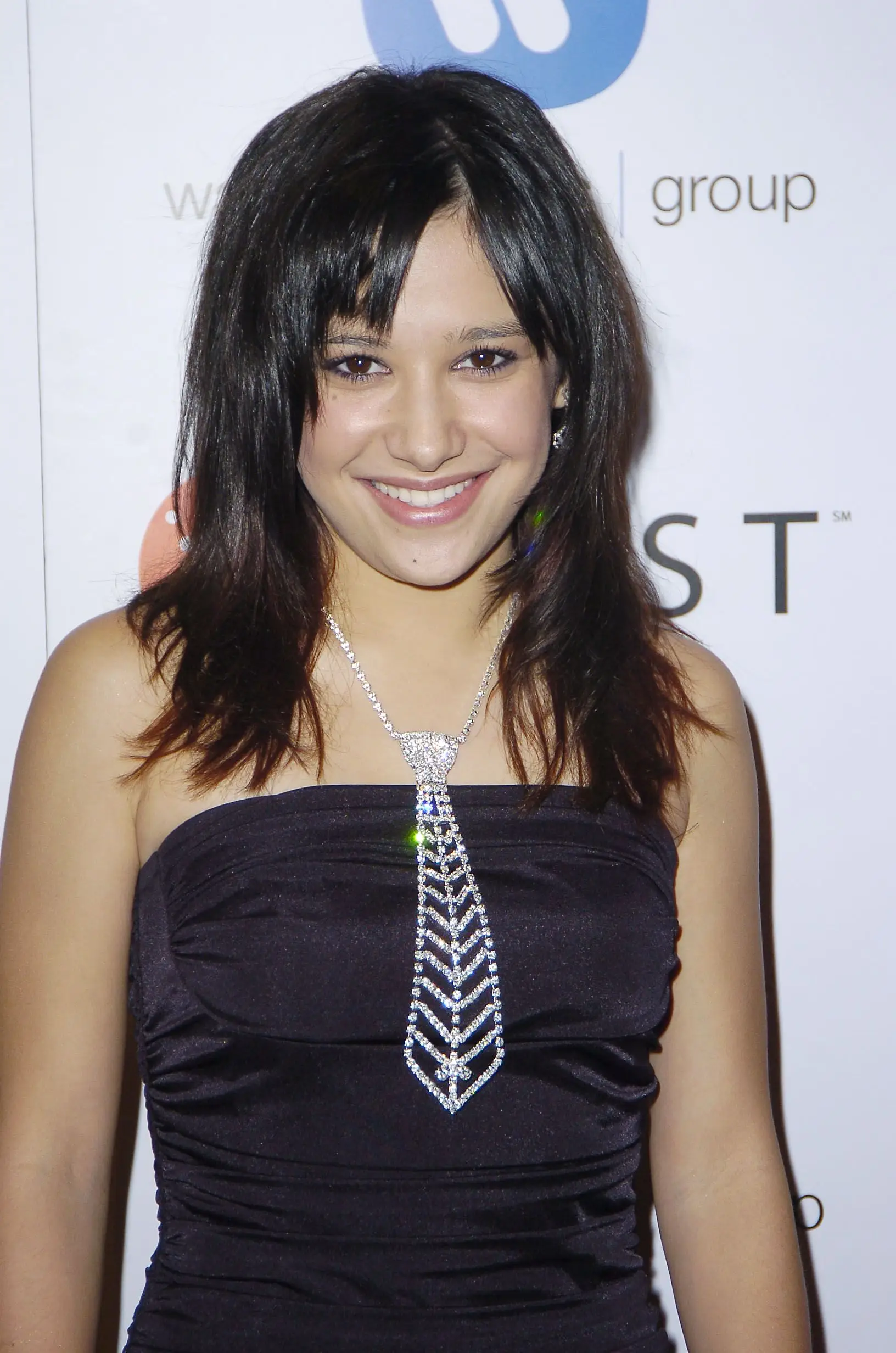 リジー・マクガイアの後、ラレインはどうなったのでしょうか？