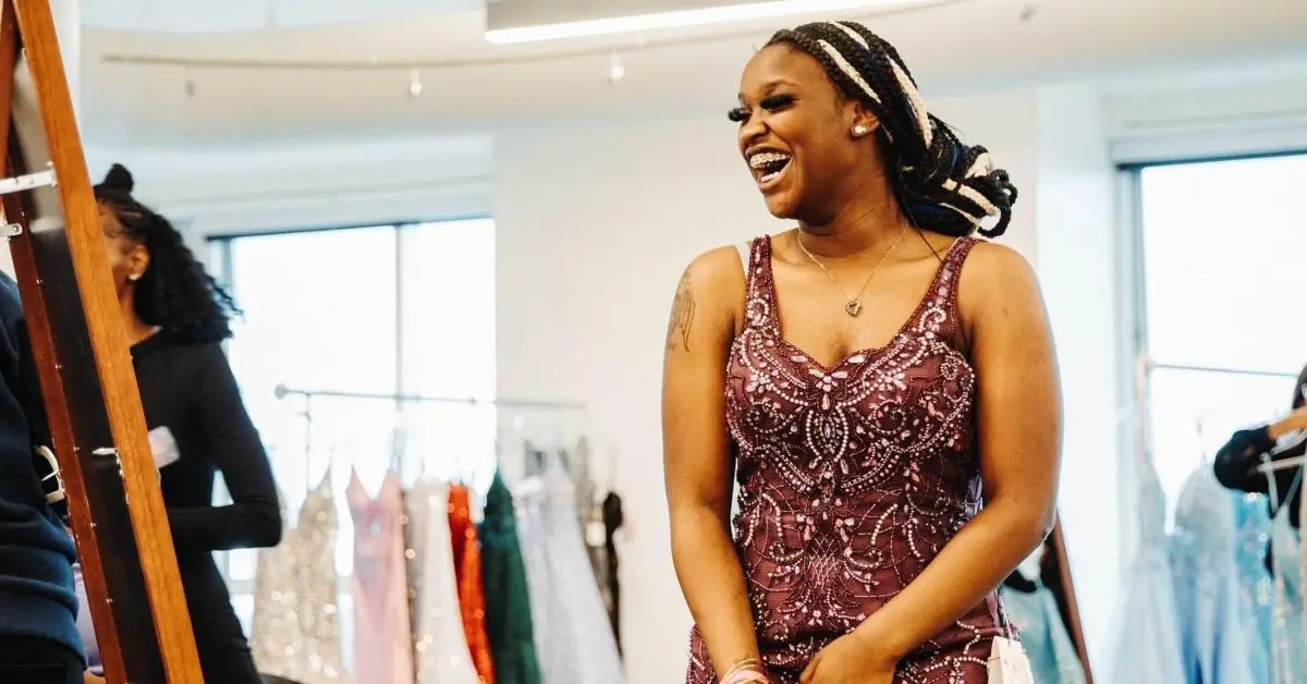 Savannah James sorrindo