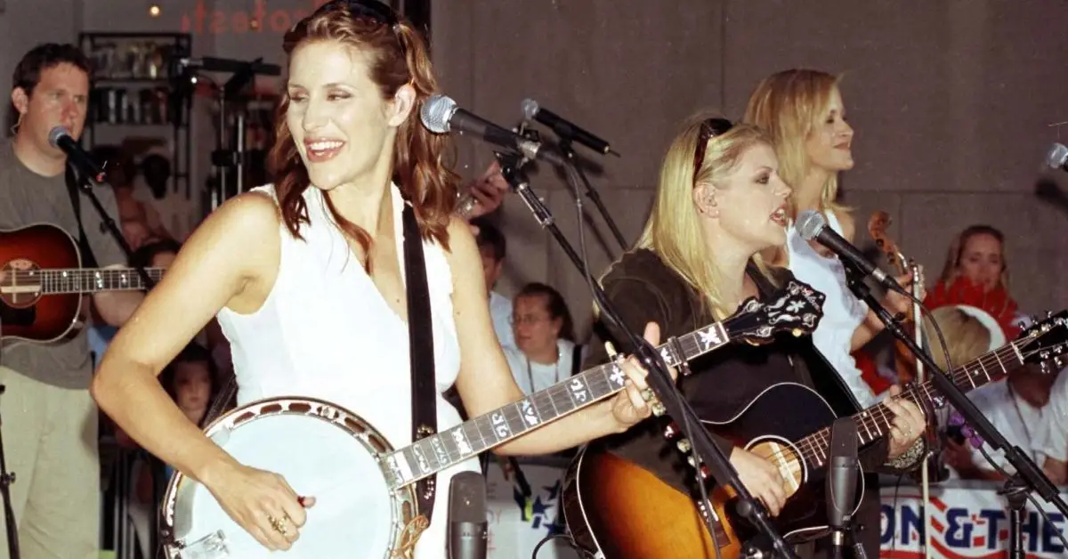 The Dixie Chicks בהופעה בטלוויזיה