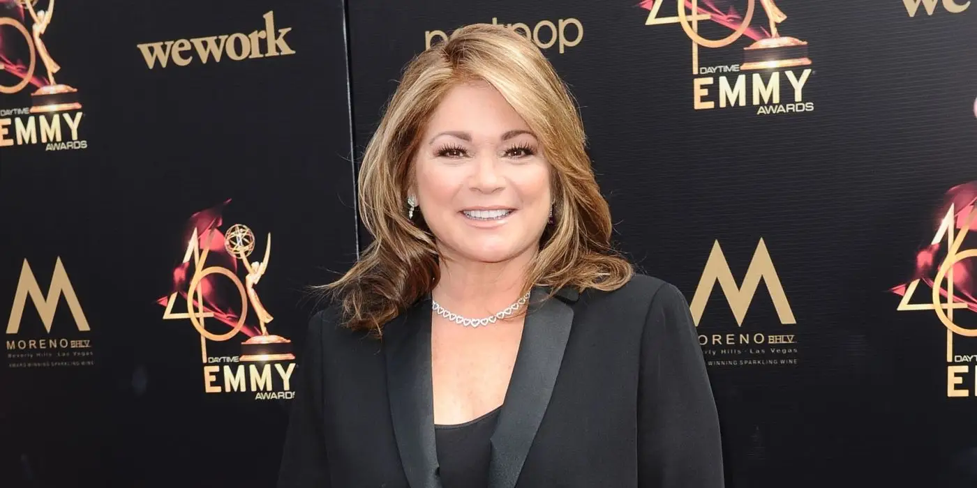 검은 옷을 입은 발레리 베르티넬리