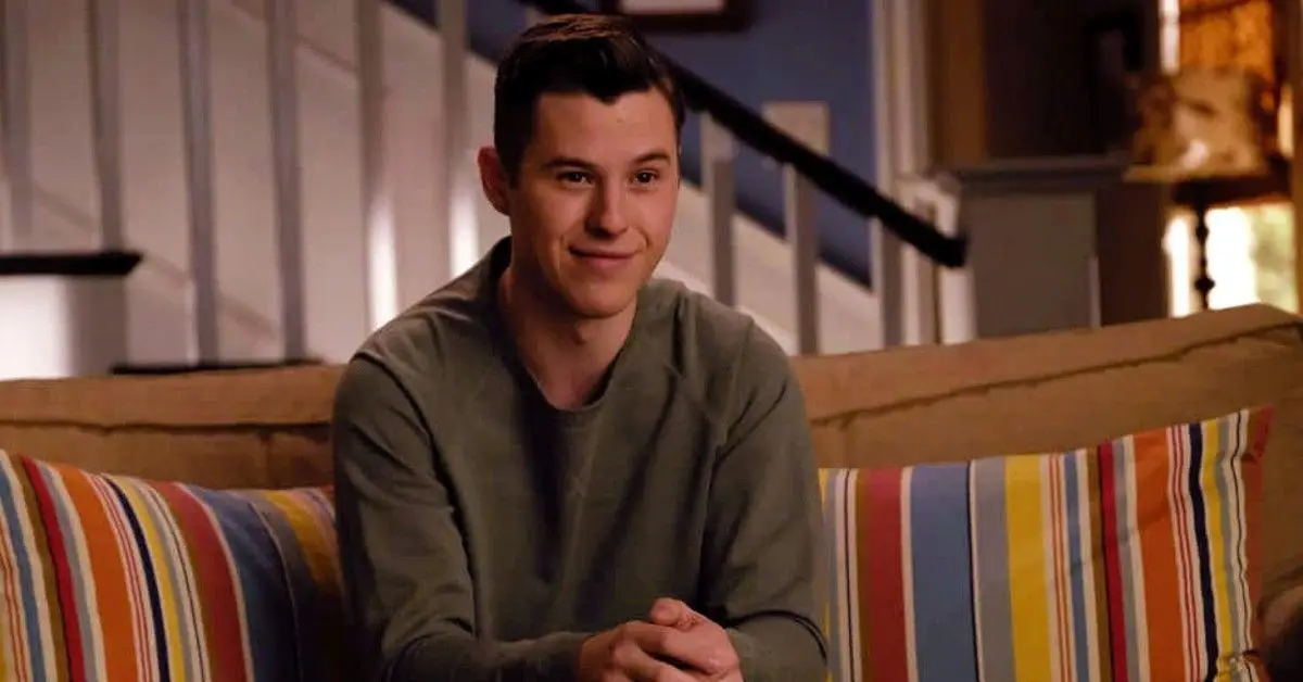 Nolan Gould non ha recitato in nessun ruolo importante dai tempi della famiglia moderna, ma il suo patrimonio netto assicura che sia più che a posto