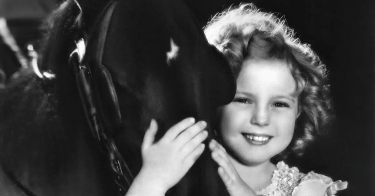 Nella misteriosa vita di Linda Susan Agar molto tempo dopo la morte di sua madre, Shirley Temple