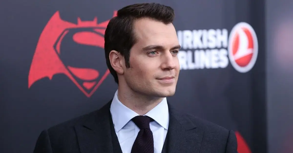 Henry Cavill en un fotograma de El hombre de acero