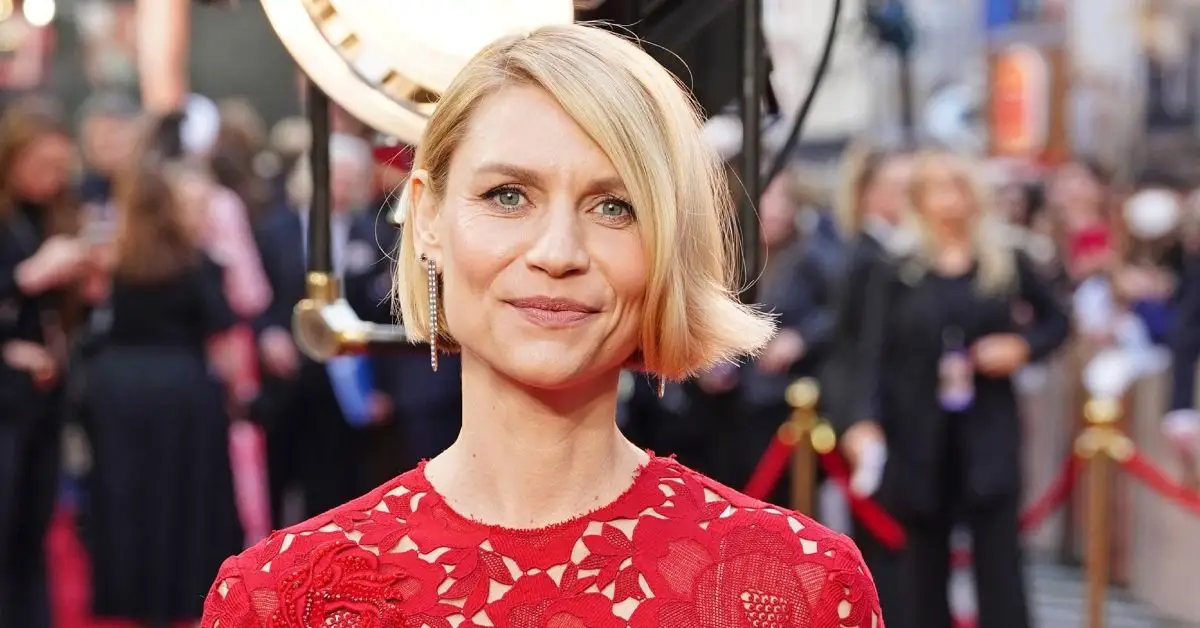 Vestido rojo de Claire Danes en la alfombra roja