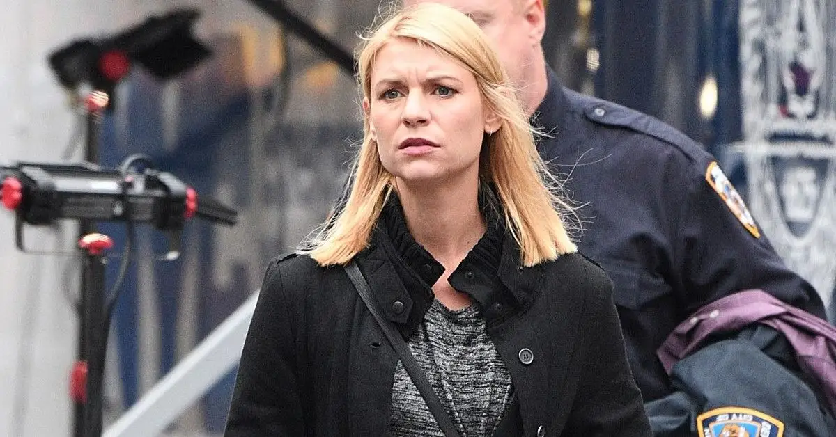 Claire Danes fotografiada en el set de Homeland