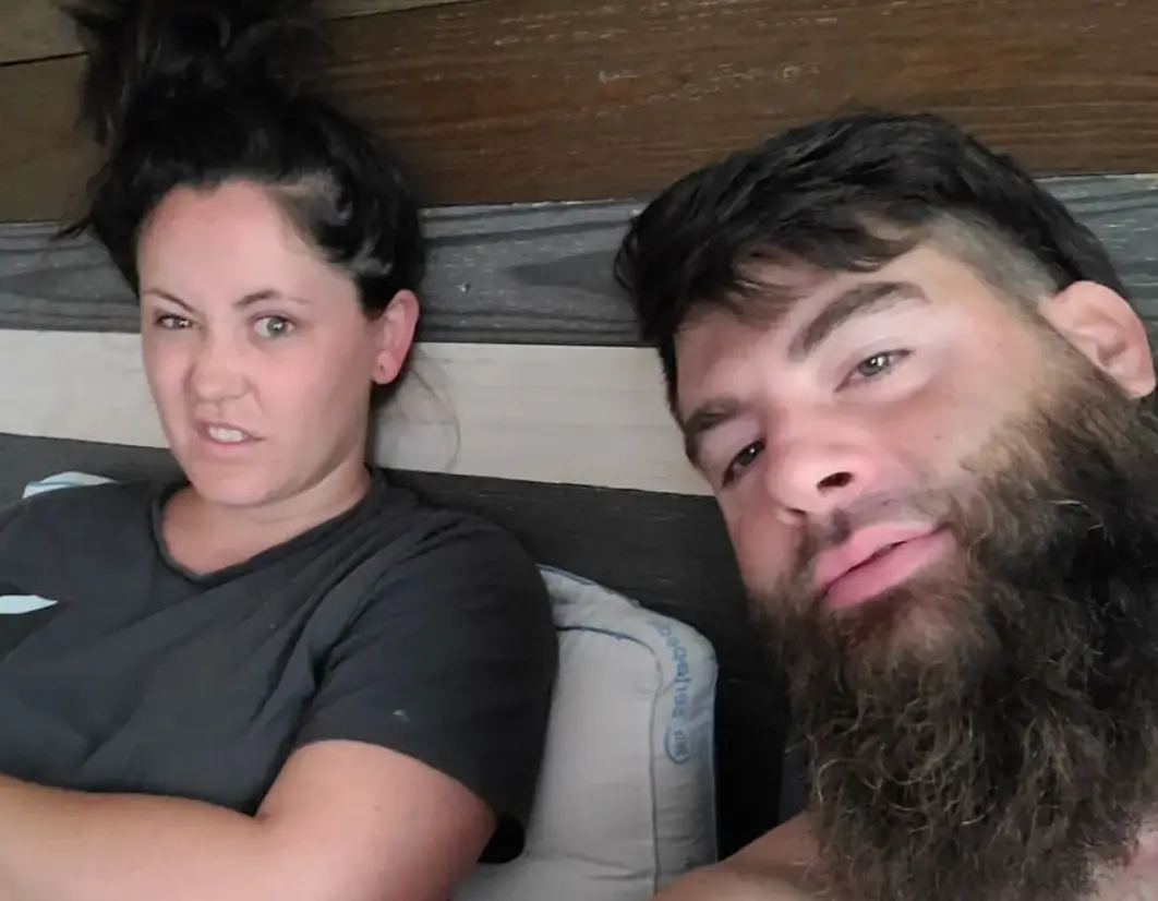 La star de « Teen Mom », David Eason, affiche sa nouvelle petite amie alors que le divorce avec Jenelle Evans se poursuit