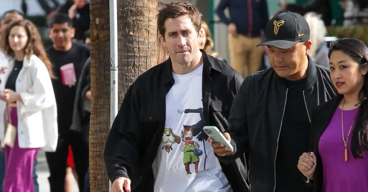 Jake Gyllenhaal går en tur