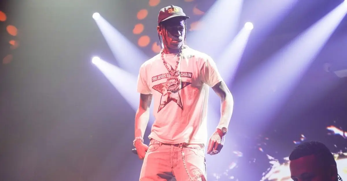 Travis Scott tritt auf