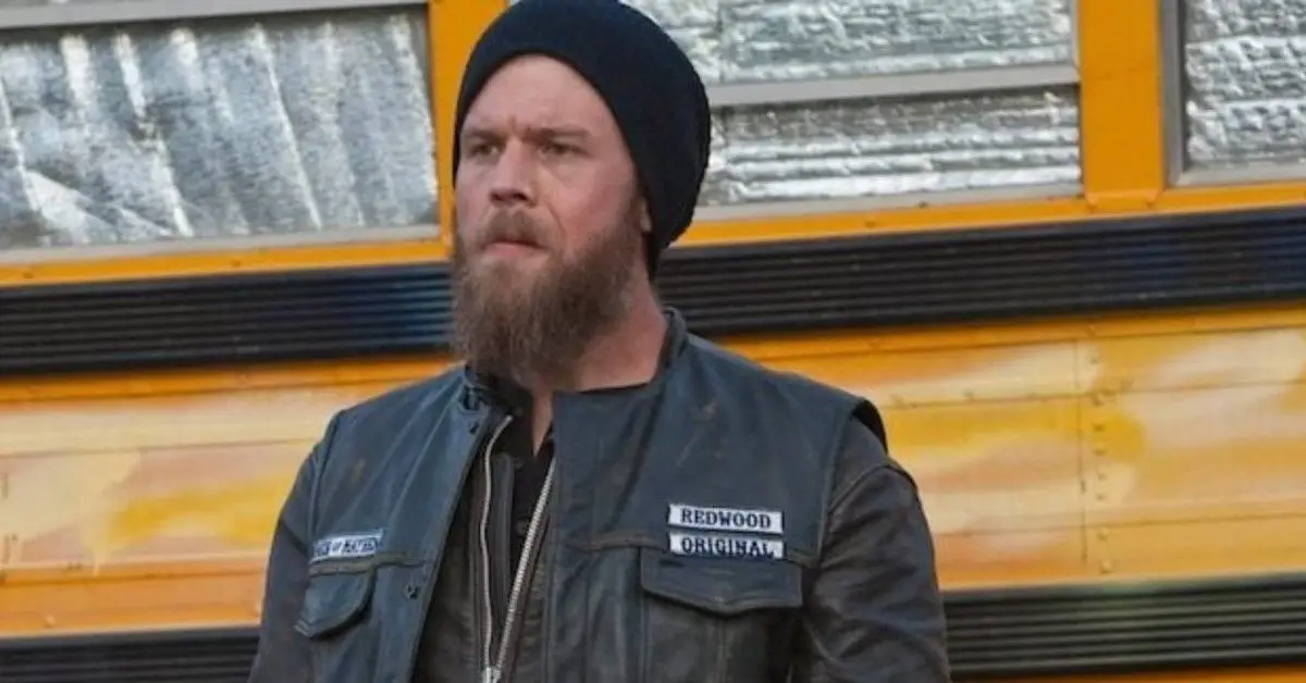 מה קרה לקריירה של ריאן הרסט לאחר ששיחק אופי על 'בני האנרכיה