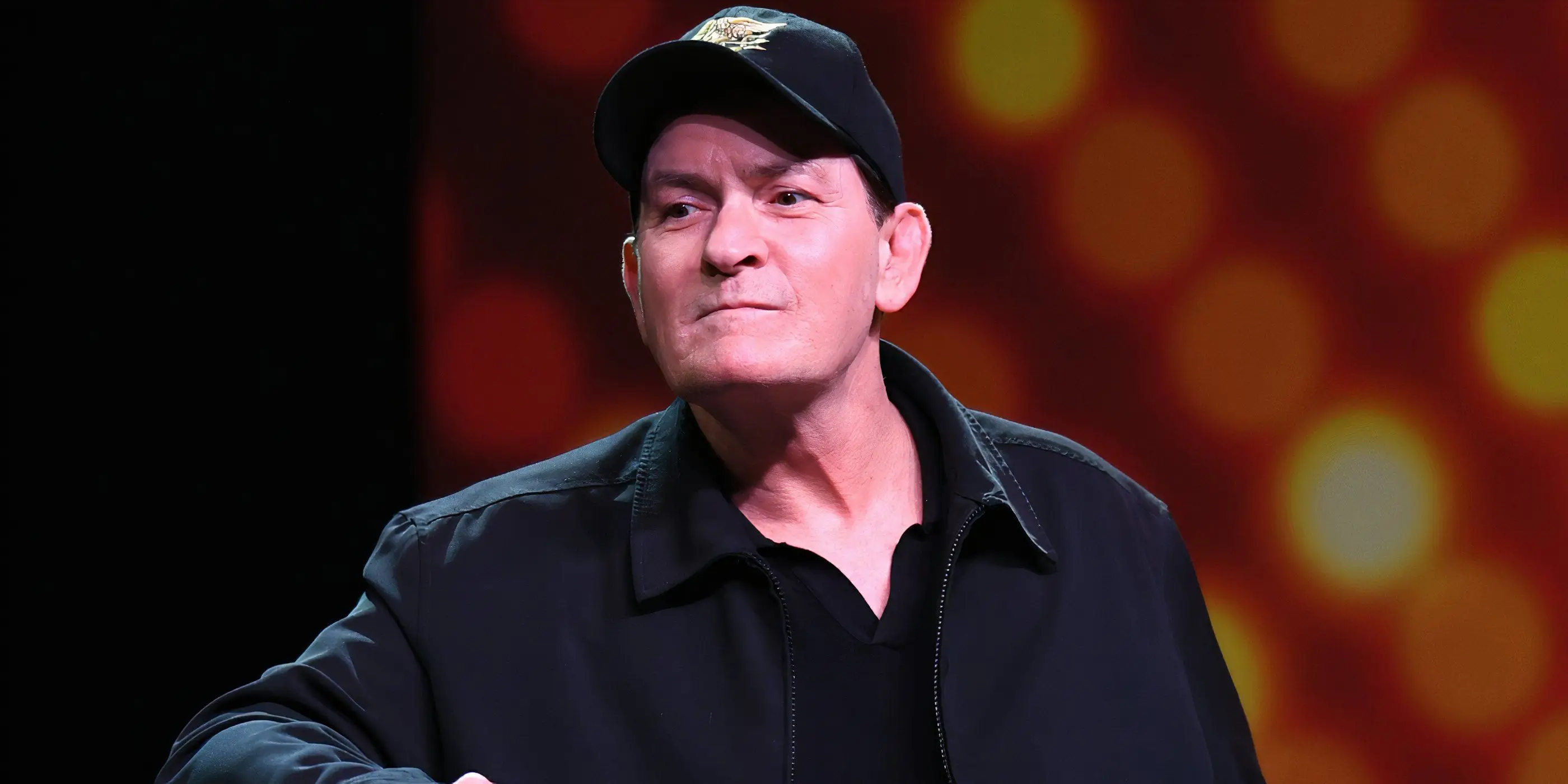 デニス・リチャーズ、チャーリー・シーンが娘のサミ・シーンを受け入れたと語る