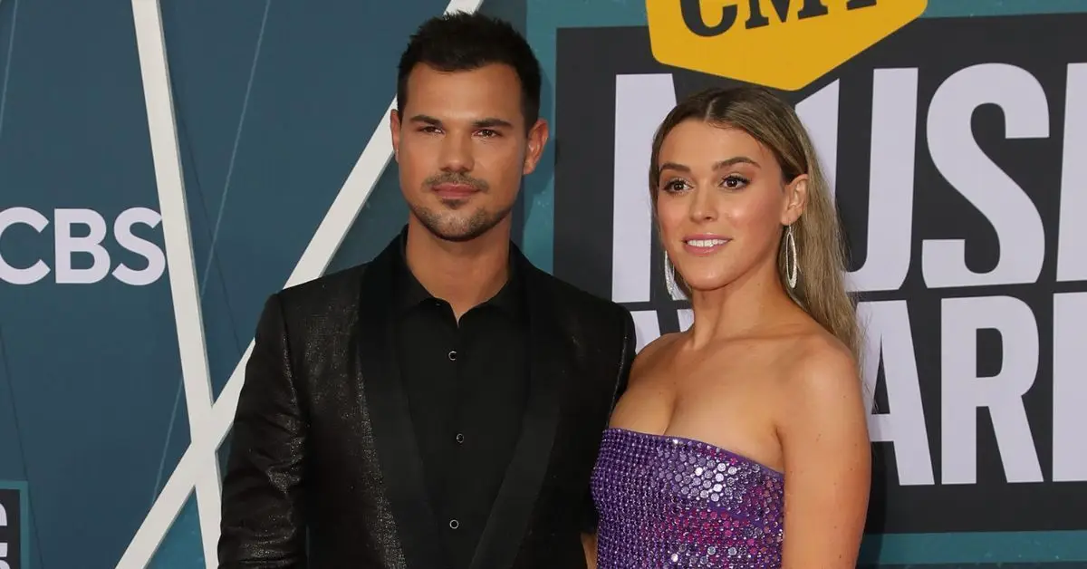Taylor Lautner i jego żona Taylor Dome na gali CMT Music Awards 2022 – przyjazdy