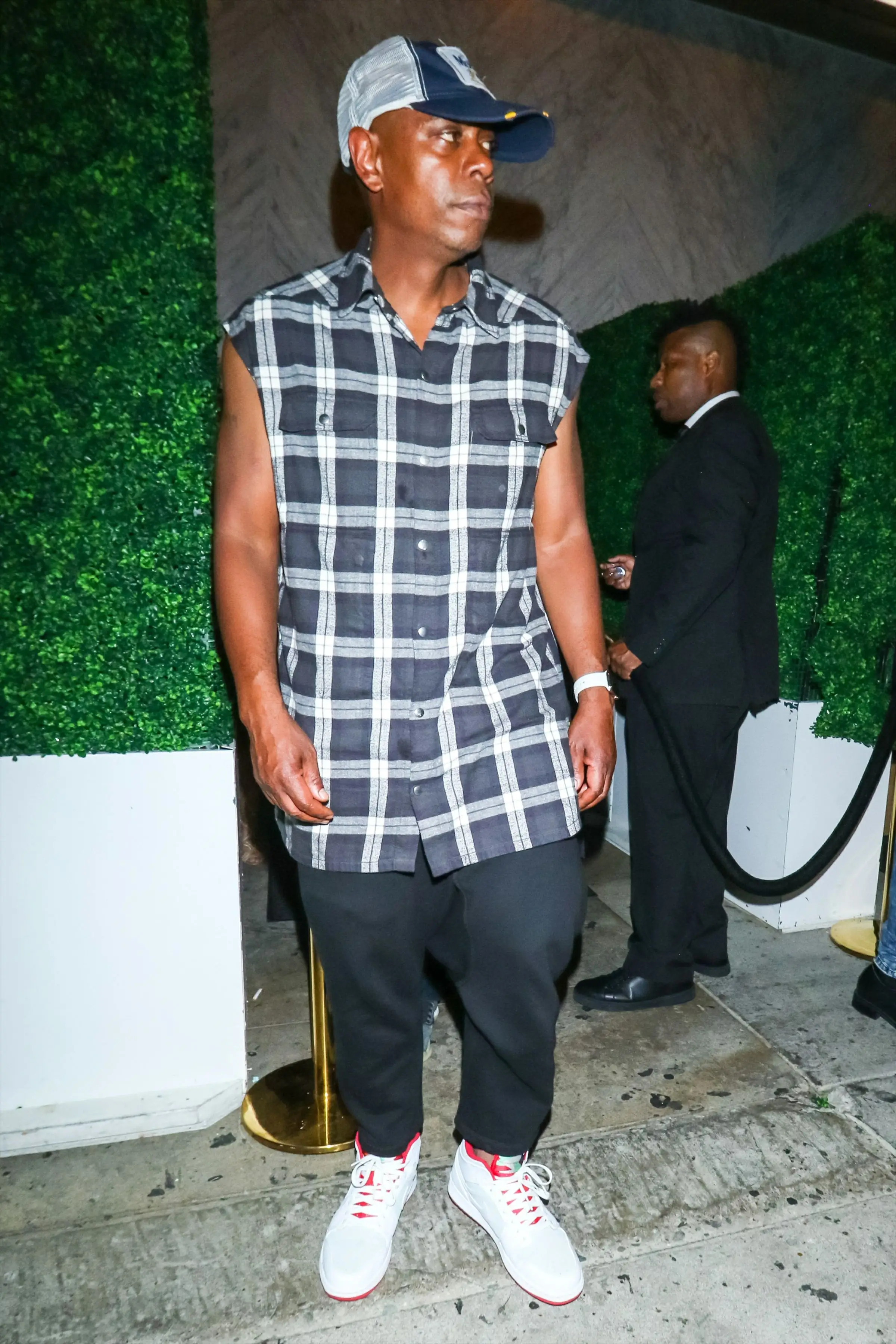 Dave Chappelle sortint del sopar a Los Angeles