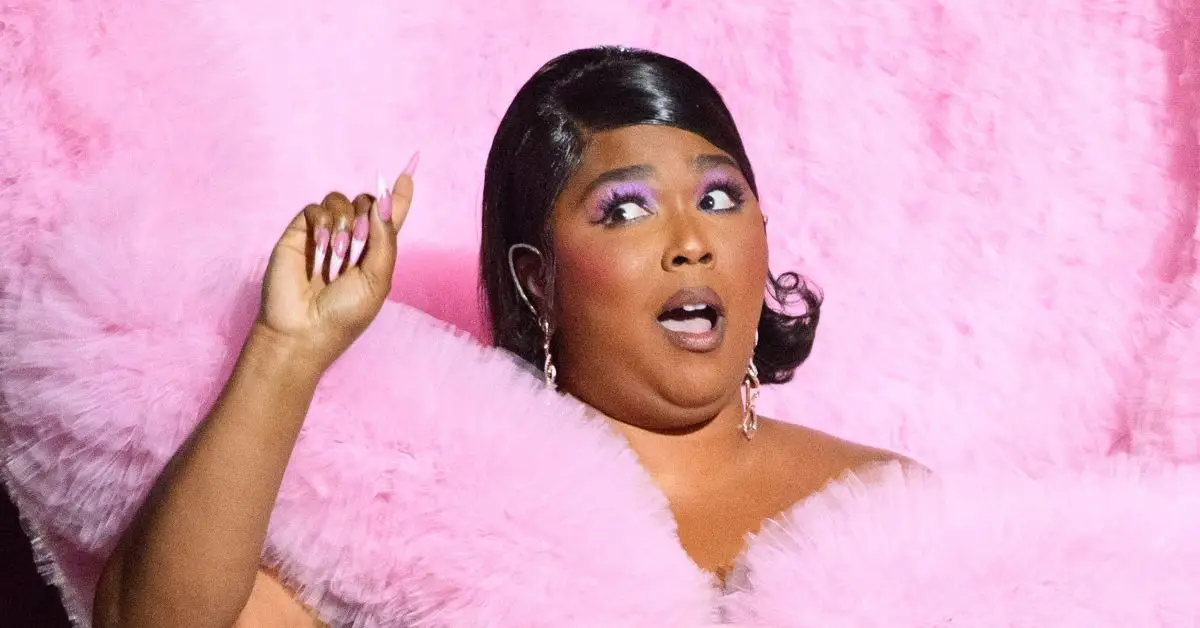 거대한 핑크색 드레스를 입은 리조