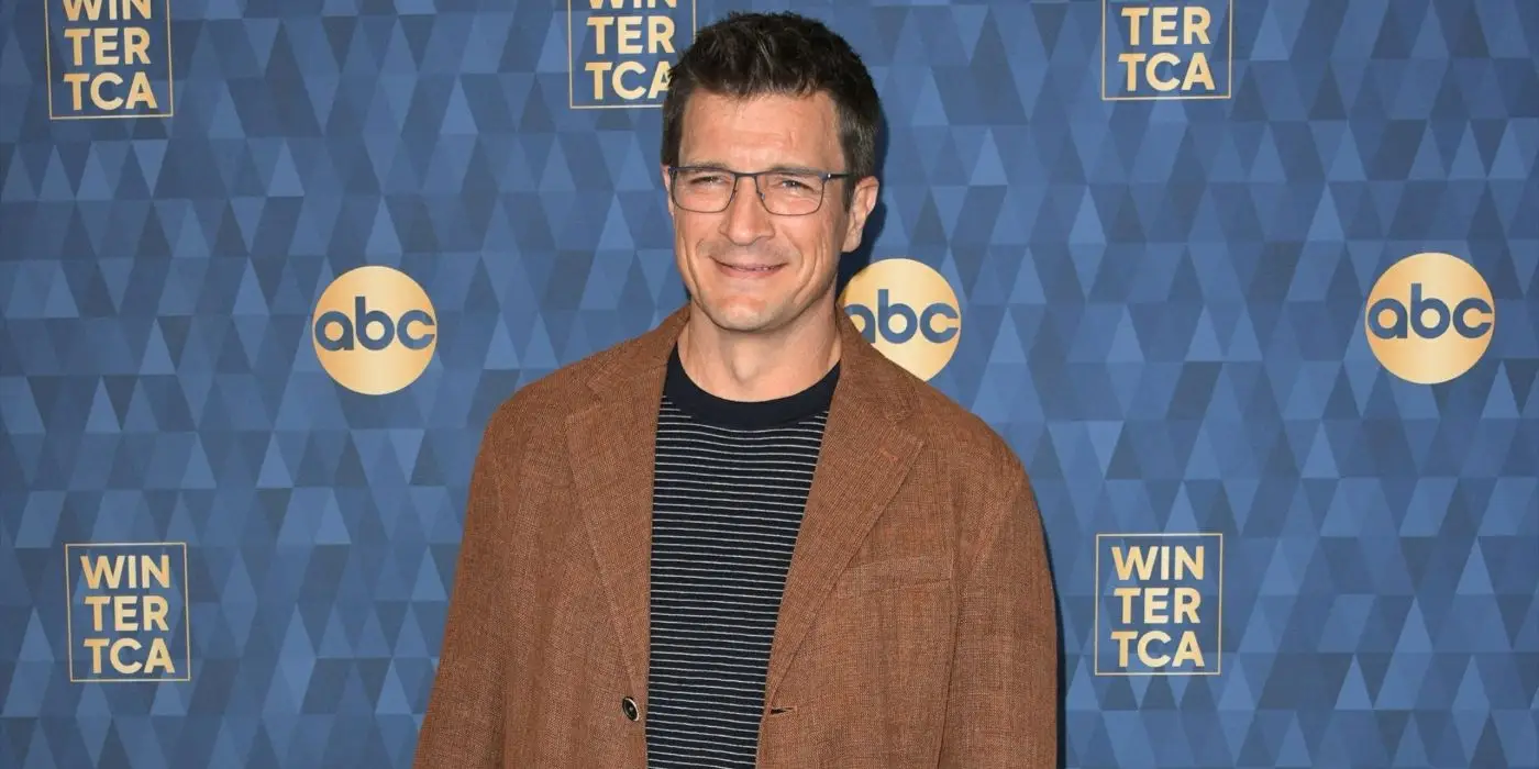 Nathan Fillion på den røde løber