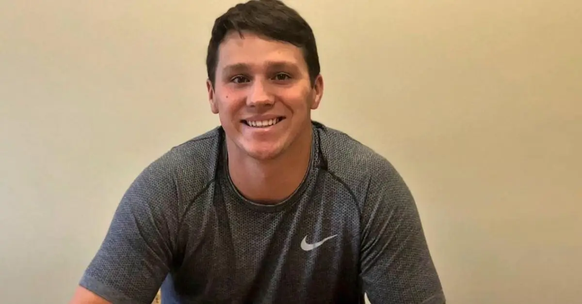 Josh Allen med ett leende på läpparna