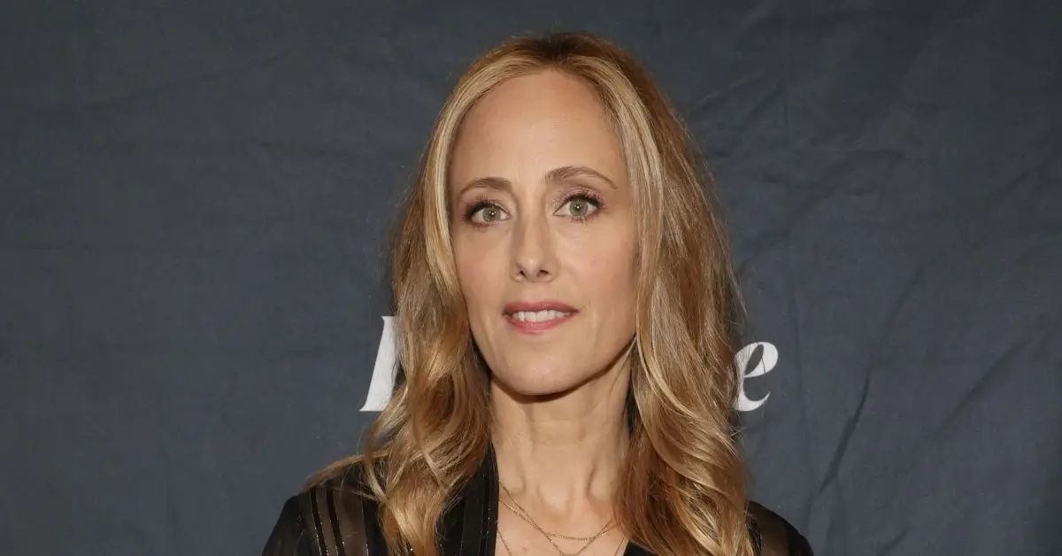 קים רייבר על השטיח האדום