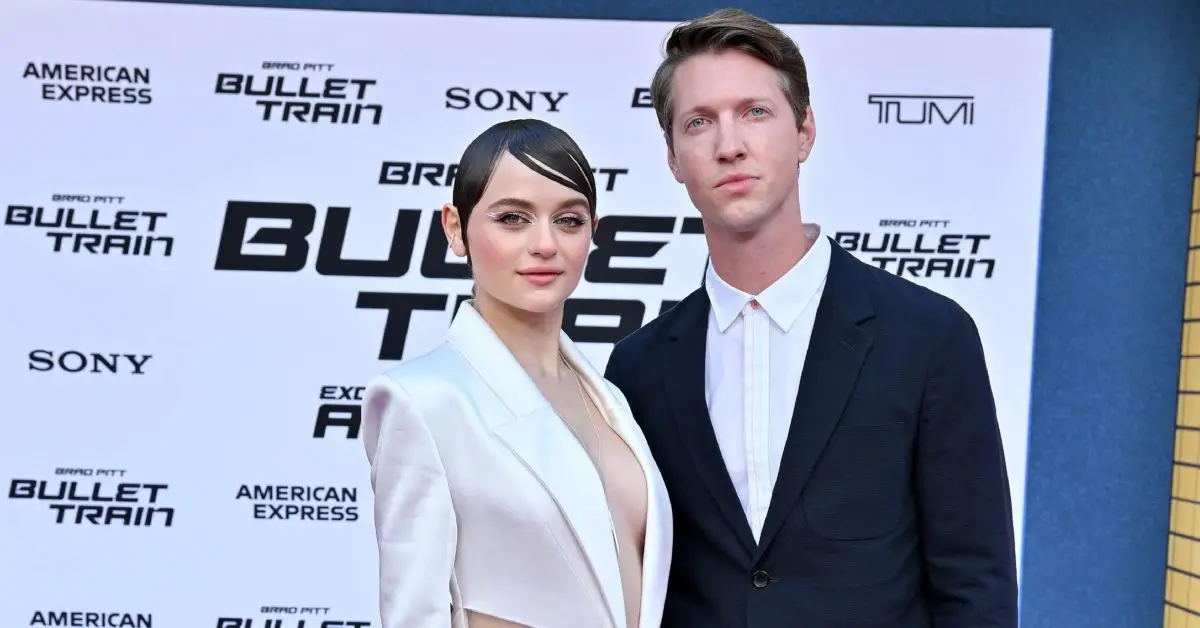 Joey King y su marido Steven Piet