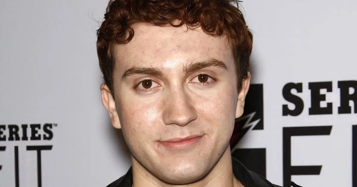 Daryl Sabara en la alfombra roja