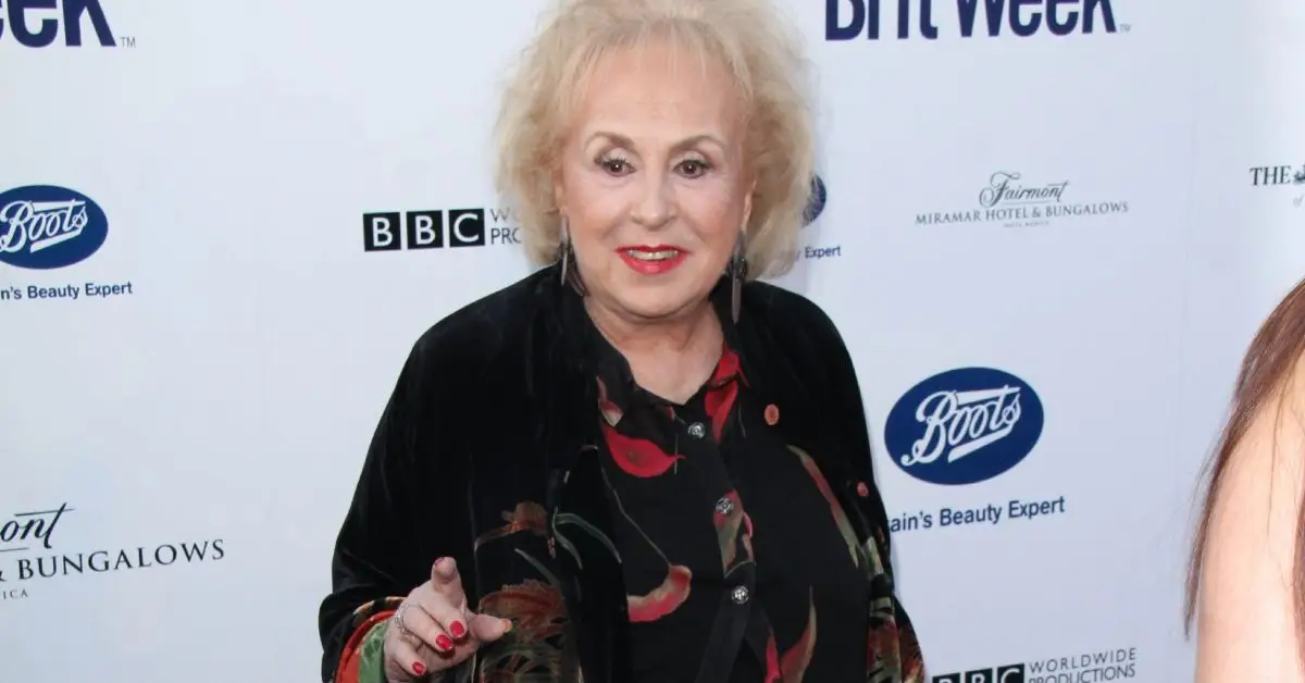 Doris Roberts na czerwonym dywanie