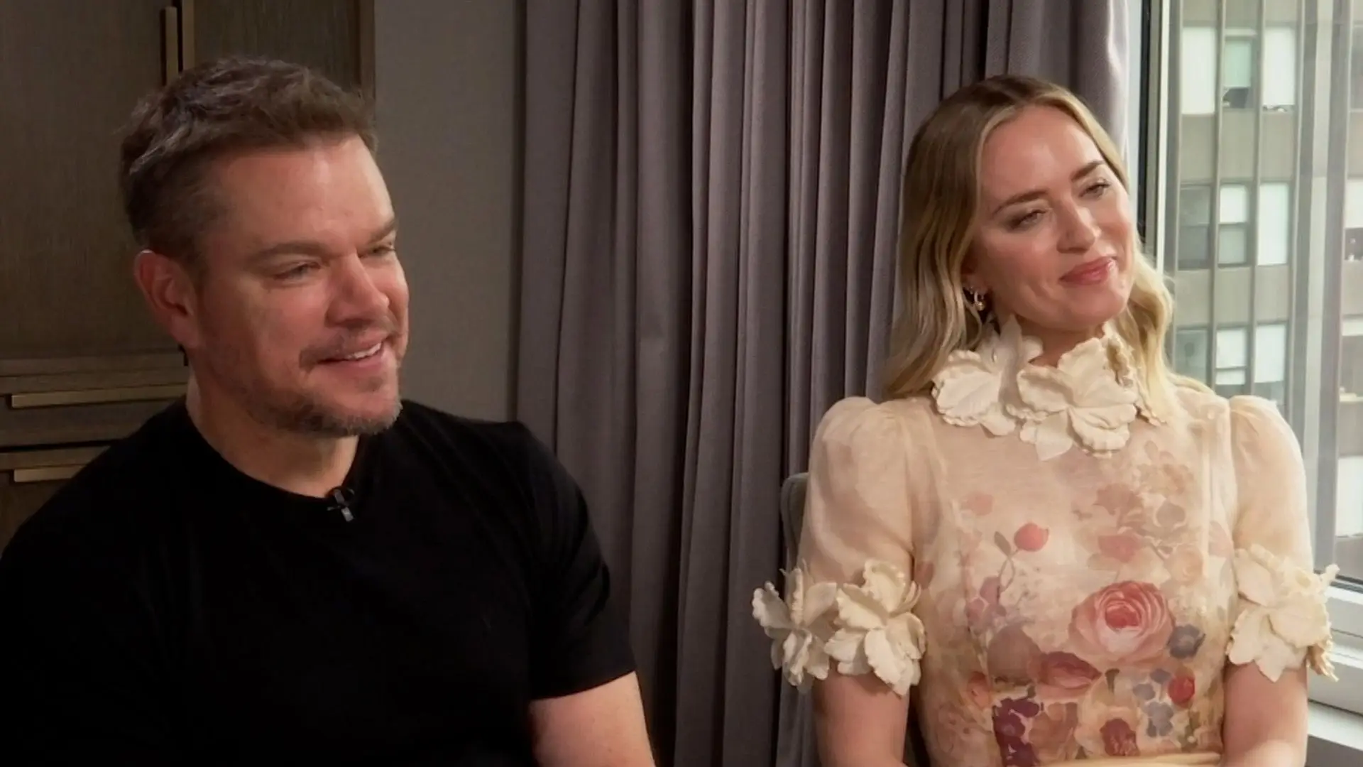 Matt Damon och Emily Blunt i intervju för Oppenheimer